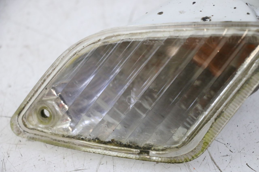 photo de HINTEN RECHTS BLINKER PIAGGIO VESPA GRANTURISMO 200 (2004 - 2005) - Technische Nahaufnahme