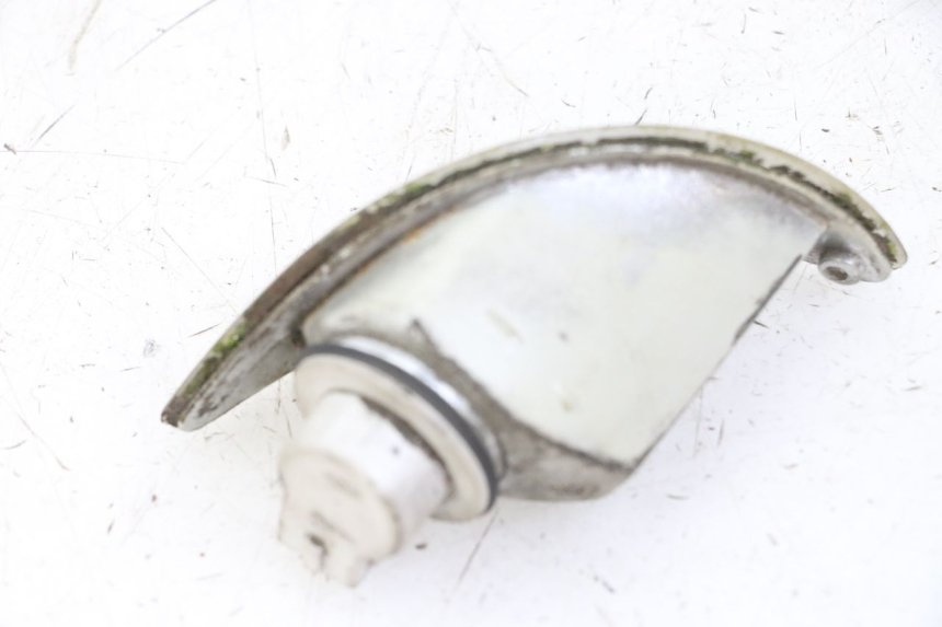 photo de HINTEN RECHTS BLINKER PIAGGIO VESPA LX 150 (2005 - 2013) - Details der Befestigungspunkte