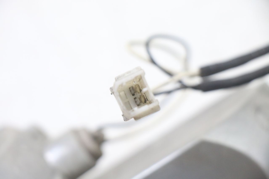 photo de RECHTER HINTERER BLINKER PIAGGIO X8 125 (2004 - 2007) - Gesamtansicht des Produkts