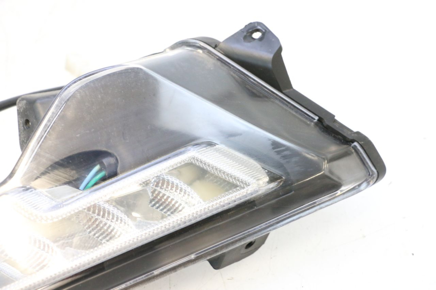 photo de HINTEN RECHTS BLINKER EFUN PUSA 1 - Zoom auf Gebrauchszustand