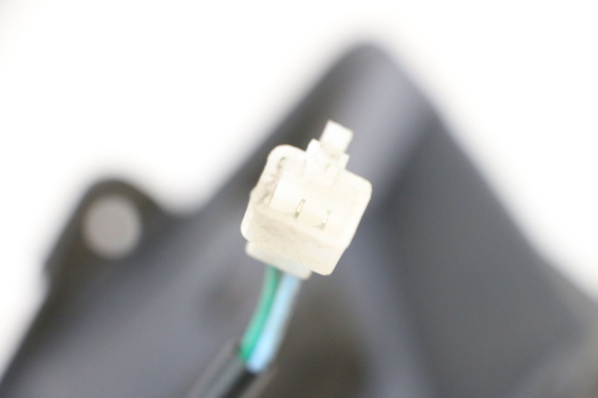photo de HINTEN RECHTS BLINKER EFUN PUSA 1 - Details der Befestigungspunkte