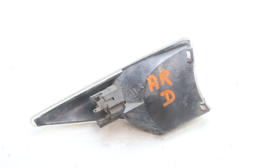 photo de HINTEN RECHTS BLINKER PEUGEOT SPEEDFIGHT 2 AC 50 (2000 - 2009) - Zoom auf Gebrauchszustand