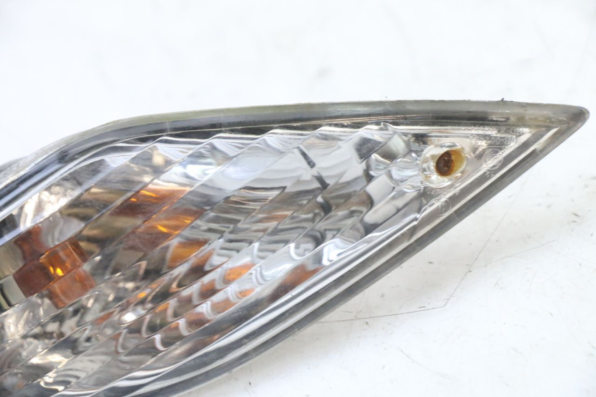 photo de RECHTER HINTERER BLINKER SYM FIDDLE 3 III 125 (2014 - 2020) - Zoom auf Gebrauchszustand