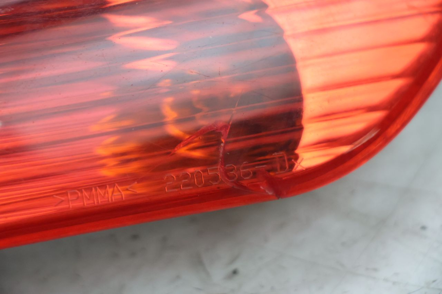photo de HINTEN RECHTS BLINKER PIAGGIO X8 STREET 125 (2006 - 2007) - Technische Nahaufnahme