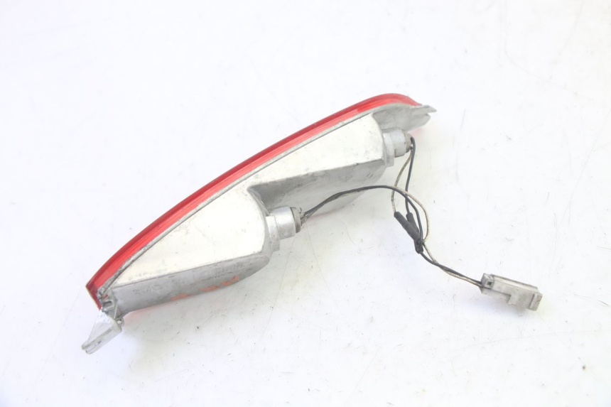 photo de RECHTER HINTERER BLINKER PIAGGIO X8 125 (2004 - 2007) - Details der Befestigungspunkte