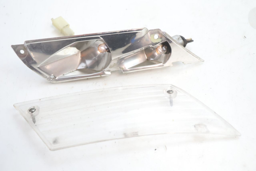 photo de HINTEN RECHTS BLINKER PIAGGIO ZIP 4T 50 (2006 - 2017) - Alternative Perspektive