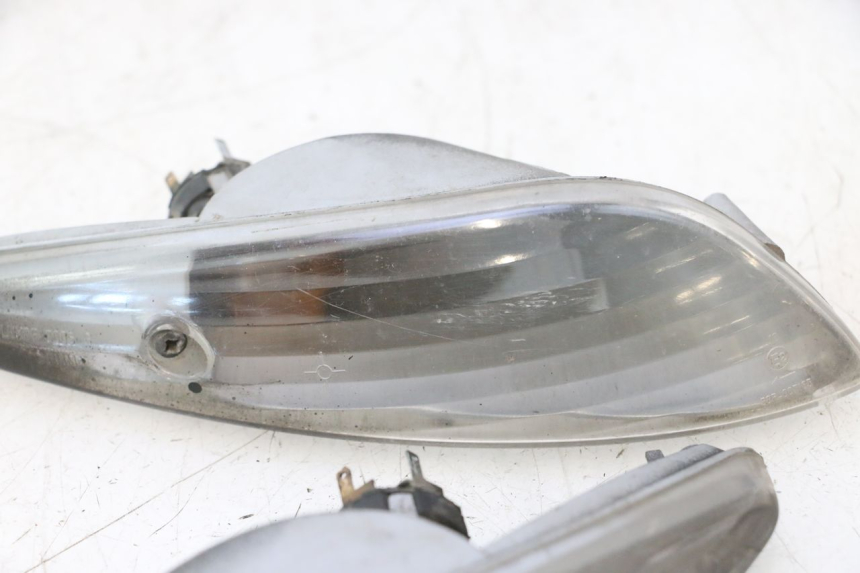 photo de HINTEN BLINKER PEUGEOT ELYSTAR 50 (2002 - 2014) - Weitere Ansicht des Artikels
