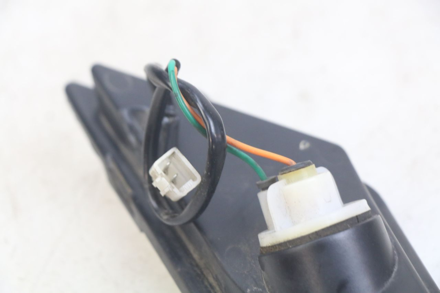 photo de LINKS BLINKER HINTEN LINKS NECO ALEXONE 125 (2017 - 2024) - Zoom auf Gebrauchszustand