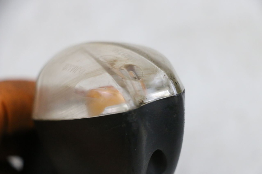 photo de HINTEN LINKS BLINKER KSR CODE 125 (2018 - 2020) - Oberflächenzustand und Material