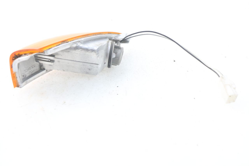 photo de LINKS HINTEN BLINKER PIAGGIO FLY 2T 50 (2004 - 2017) - Zoom auf Gebrauchszustand