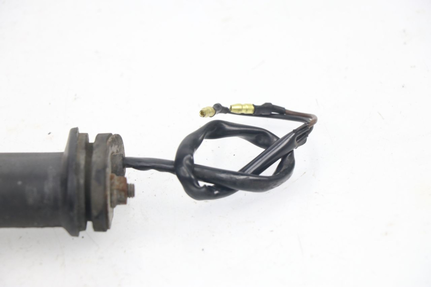 photo de HINTEN LINKS BLINKER YAMAHA FZS FAZER 600 (1998 - 2001) - Technische Nahaufnahme