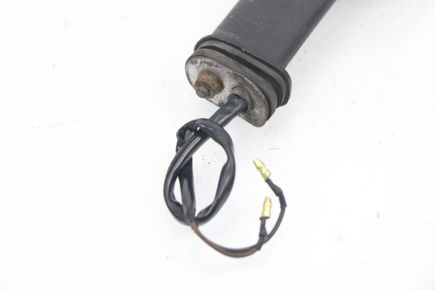 photo de HINTEN LINKS BLINKER YAMAHA FZS FAZER 600 (1998 - 2001) - Details der Befestigungspunkte