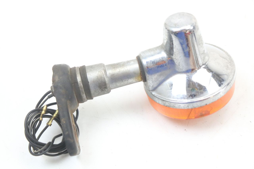 photo de HINTEN LINKS BLINKER SUZUKI GN 125 (1997 - 2000) - Technische Nahaufnahme