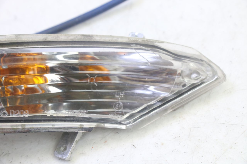 photo de HINTEN LINKS BLINKER KYMCO GRAND DINK 125 (2002 - 2007) - Zoom auf Gebrauchszustand