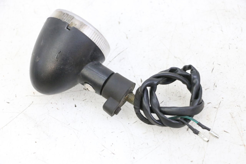 photo de HINTEN LINKS BLINKER KEEWAY K-LIGHT KLIGHT 125 (2018 - 2025) - Zoom auf Gebrauchszustand