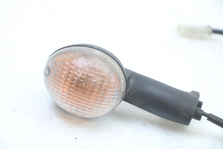 photo de HINTEN LINKS BLINKER PEUGEOT LUDIX ONE 50 (2005 - 2008) - Zoom auf Gebrauchszustand