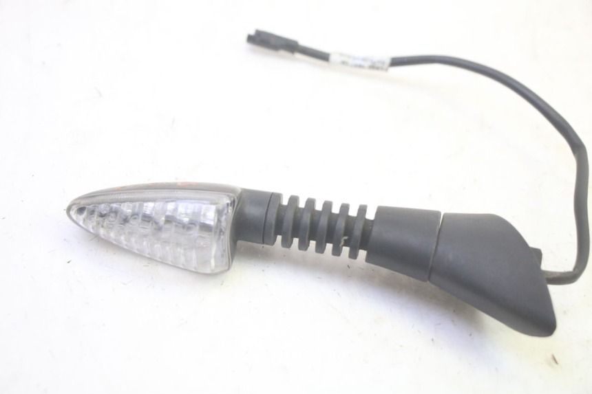 photo de HINTEN LINKS BLINKER PIAGGIO MP3 HPE 350 (2018 - 2020) - Detailansicht des Bauteils