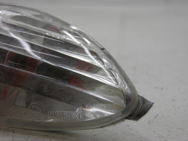 photo de HINTEN LINKS BLINKER PIAGGIO LIBERTY 2T 50 (2004 - 2008) - Alternative Perspektive