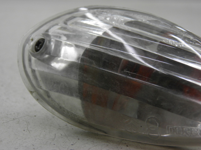 photo de HINTEN LINKS BLINKER PIAGGIO LIBERTY 2T 50 (2004 - 2008) - Technische Nahaufnahme