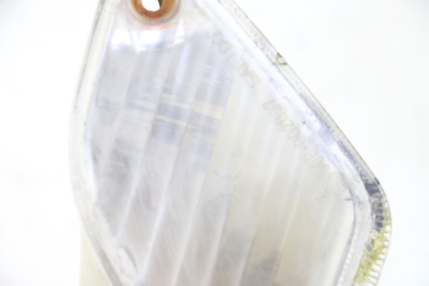 photo de HINTEN LINKS BLINKER PIAGGIO VESPA GRANTURISMO 200 (2004 - 2005) - Detailansicht des Bauteils