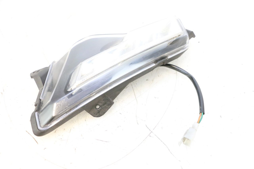 photo de HINTEN LINKS BLINKER EFUN PUSA 1 - Technische Nahaufnahme