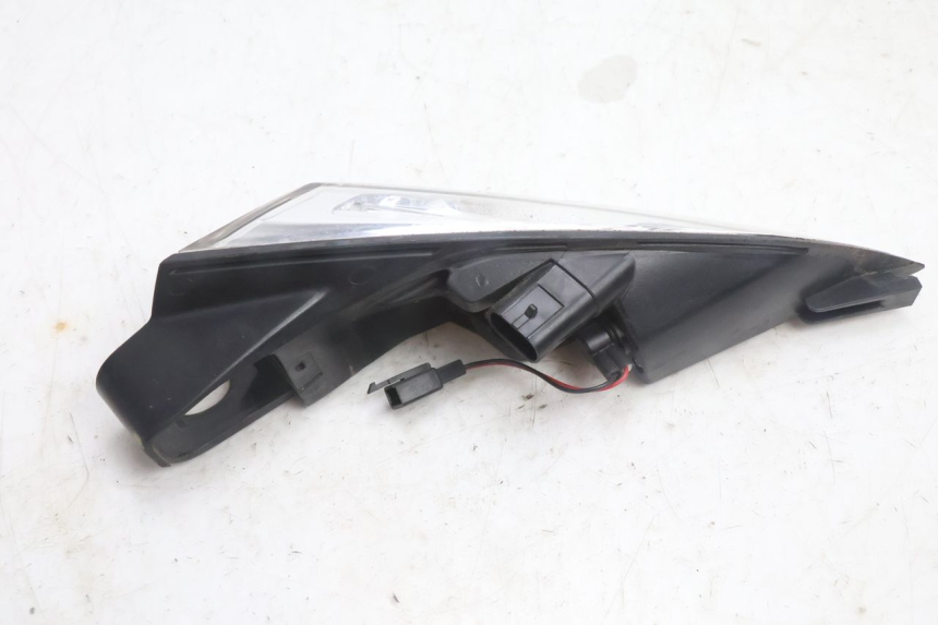 photo de HINTEN LINKS BLINKER PEUGEOT SATELIS 125 (2013 - 2018) - Details der Befestigungspunkte