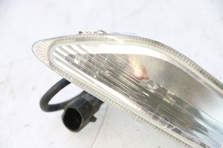 photo de LINKS HINTEN BLINKER PIAGGIO VESPA PRIMAVERA 2T 50 (2013 - 2018) - Detailansicht des Bauteils
