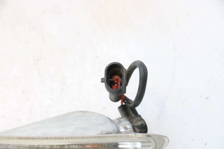 photo de LINKS HINTEN BLINKER PIAGGIO VESPA PRIMAVERA 2T 50 (2013 - 2018) - Details der Befestigungspunkte