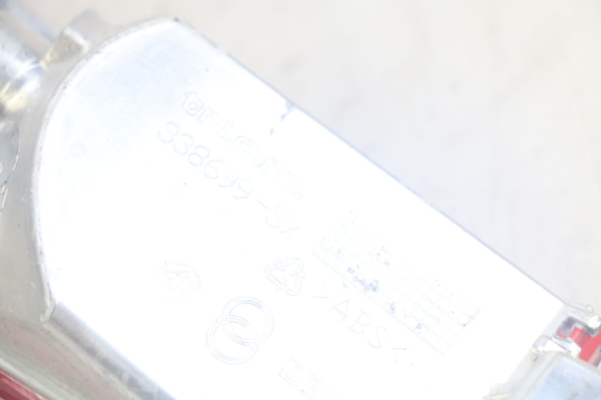 photo de LINKS HINTEN BLINKER PIAGGIO X8 125 (2004 - 2007) - Detailansicht des Bauteils