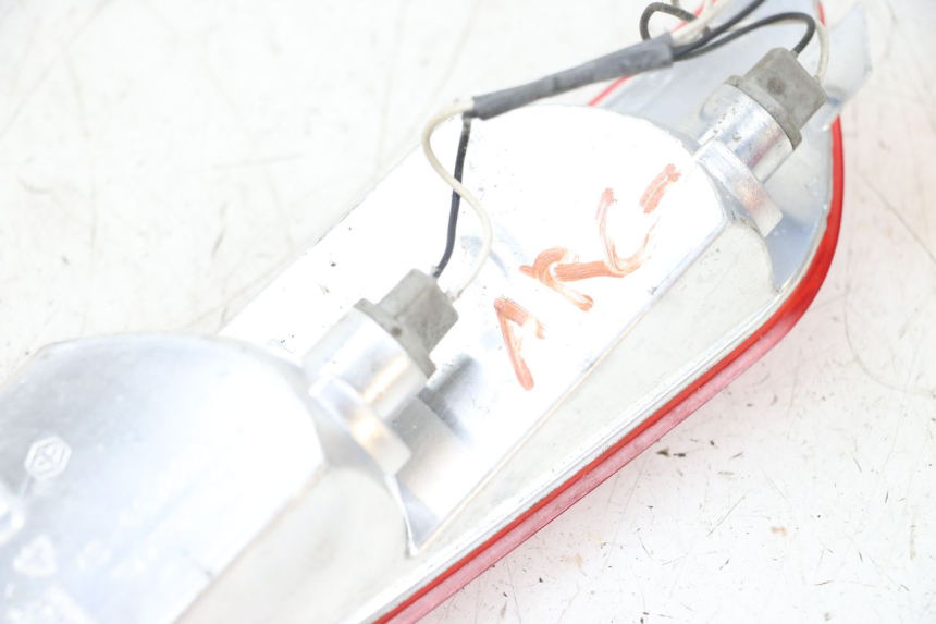 photo de LINKS HINTEN BLINKER PIAGGIO X8 125 (2004 - 2007) - Technische Nahaufnahme