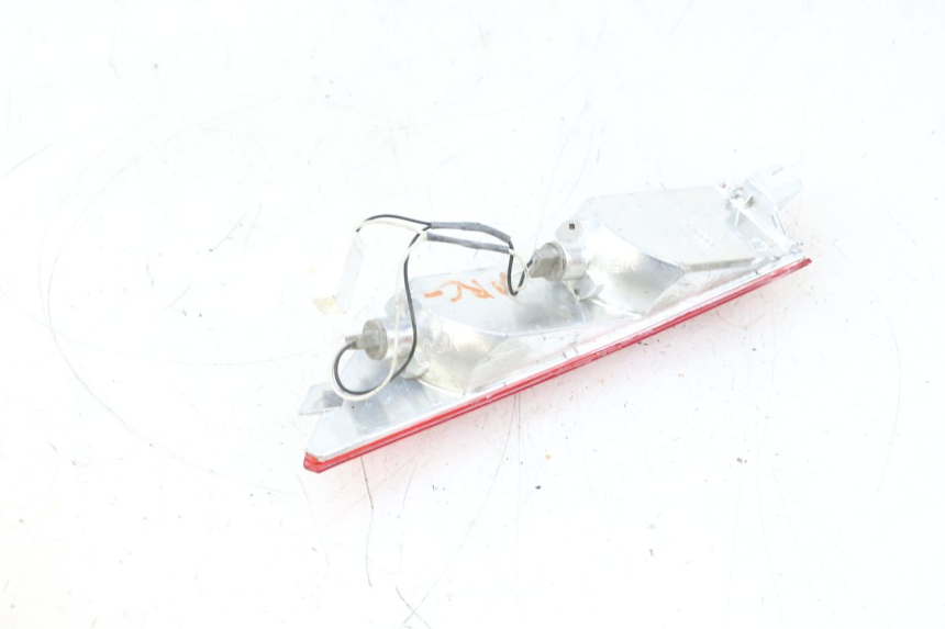 photo de LINKS HINTEN BLINKER PIAGGIO X8 125 (2004 - 2007) - Details der Befestigungspunkte