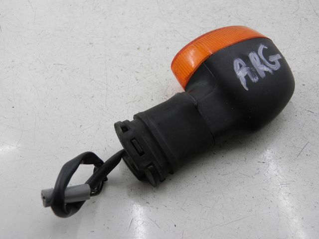 photo de HINTEN LINKS BLINKER YAMAHA TDM 900 (2004 - 2006) - Zoom auf Gebrauchszustand