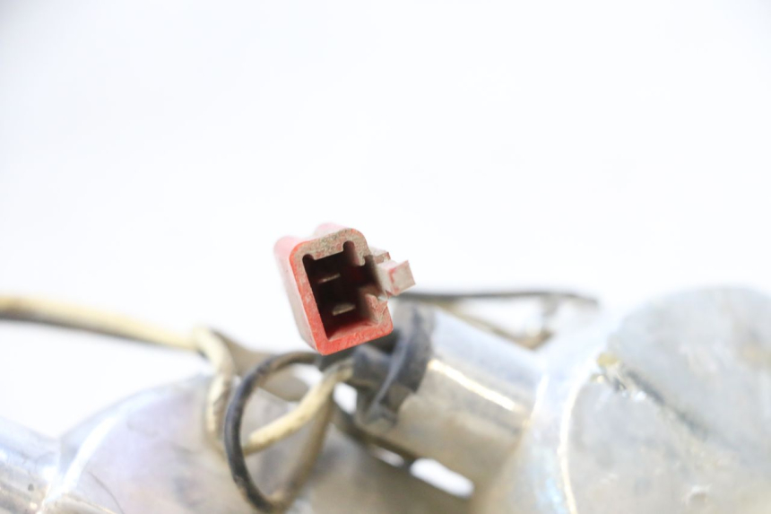 photo de LINKS HINTEN BLINKER PIAGGIO ZIP 4T 50 (2018 - 2020) - Oberflächenzustand und Material