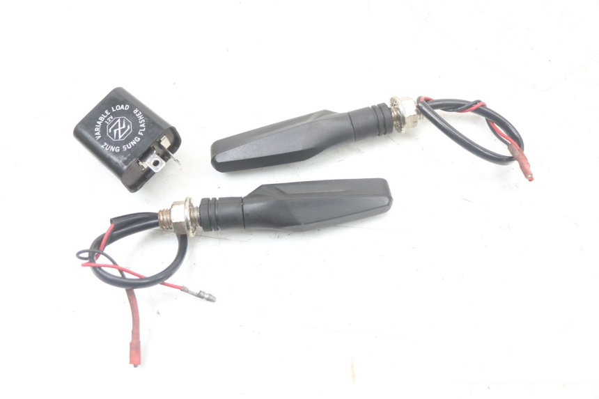 photo de HINTEN BLINKER SUZUKI GS F 500 (2004 - 2007) - Detailansicht des Bauteils