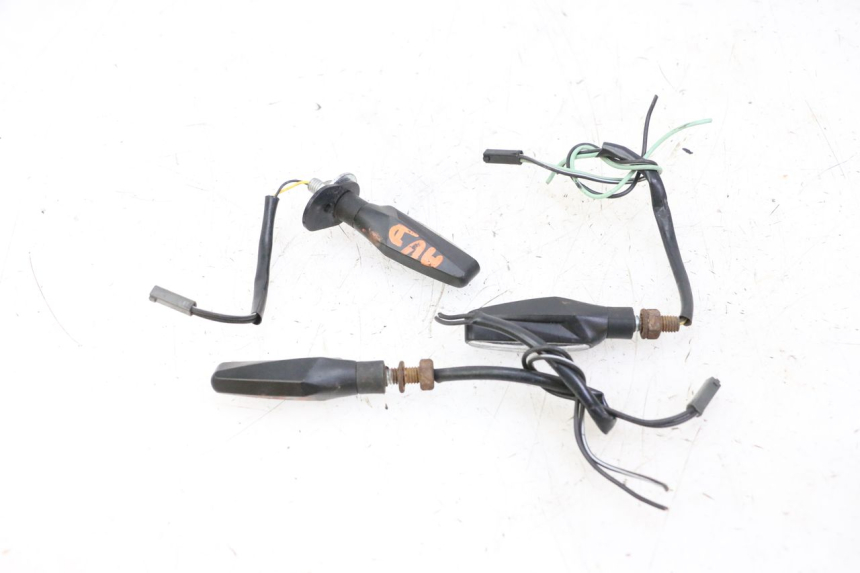 photo de HINTEN BLINKER SUZUKI GSR 750 (2011 - 2017) - Zoom auf Gebrauchszustand