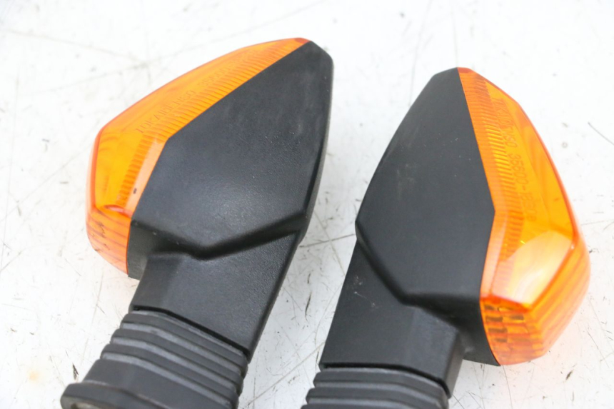 photo de HINTEN BLINKER SUZUKI GSXR GSX-R 1000 (2003 - 2004) - Weitere Ansicht des Artikels