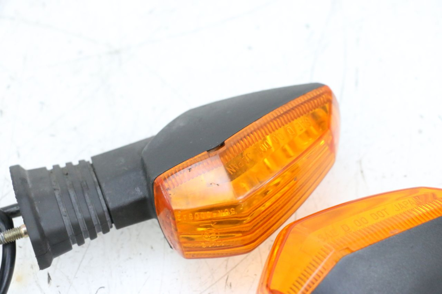 photo de HINTEN BLINKER SUZUKI GSXR GSX-R 1000 (2003 - 2004) - Geprüftes Gebrauchtteil