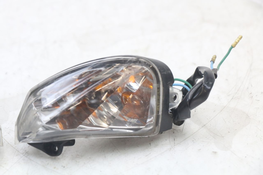 photo de HINTEN BLINKER HONDA PCX (JF28) 125 (2009 - 2011) - Zoom auf Gebrauchszustand