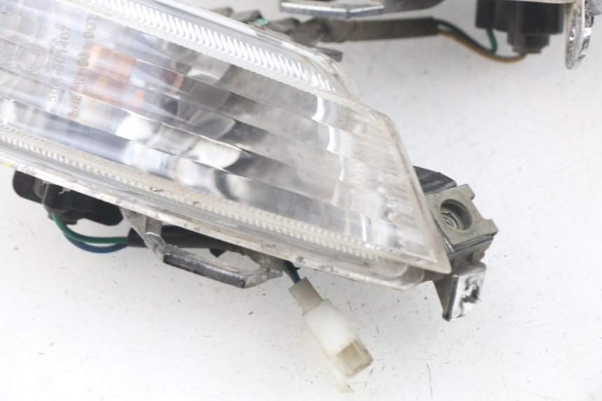 photo de HINTEN BLINKER KYMCO LIKE 2T 50 (2009 - 2018) - Oberflächenzustand und Material