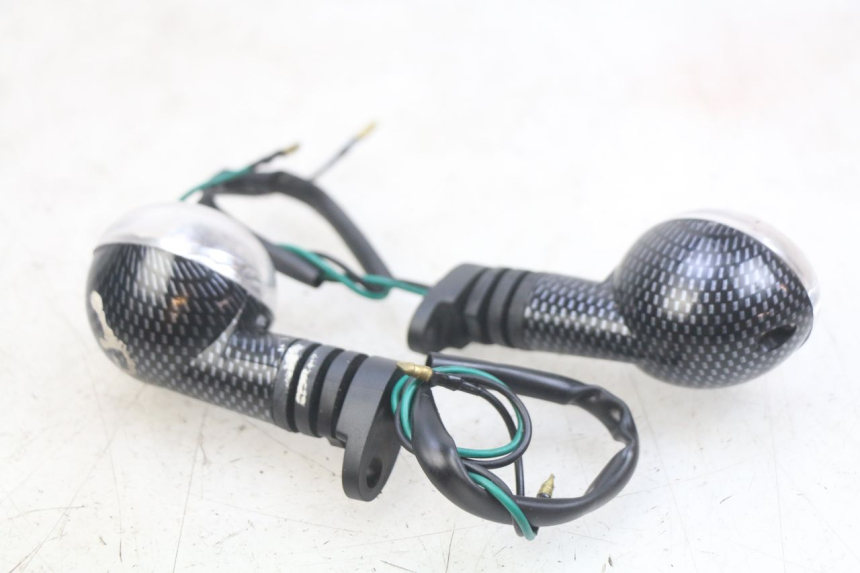 photo de RÜCKBLINKER PEUGEOT LUDIX 50 (2008 - 2017) - Oberflächenzustand und Material