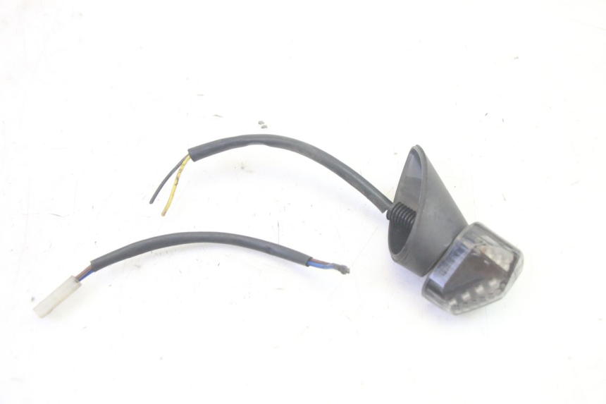 photo de HINTEN BLINKER PIAGGIO MP3 500 (2016 - 2018) - Oberflächenzustand und Material