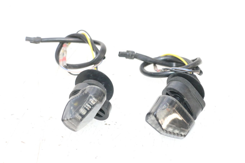 photo de HINTEN BLINKER PIAGGIO MP3 RL 250 (2006 - 2010) - Hauptansicht