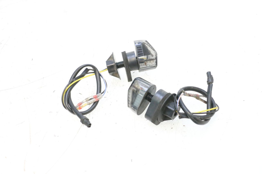 photo de HINTEN BLINKER PIAGGIO MP3 RL 250 (2006 - 2010) - Gesamtansicht des Produkts