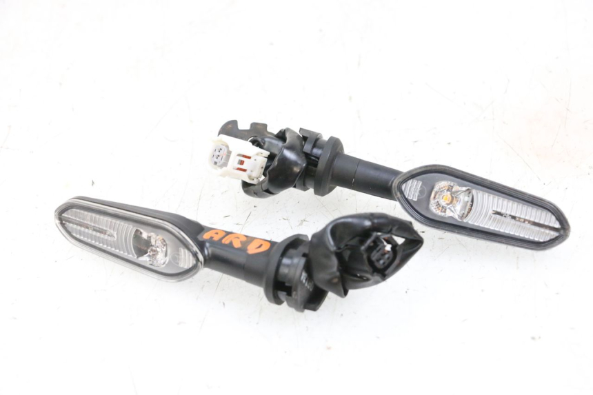 photo de HINTEN BLINKER YAMAHA NEO'S CORE 1 (2022 - 2026) - Hauptansicht