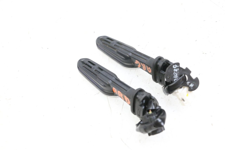 photo de HINTEN BLINKER YAMAHA NEO'S CORE 1 (2022 - 2026) - Zoom auf Gebrauchszustand