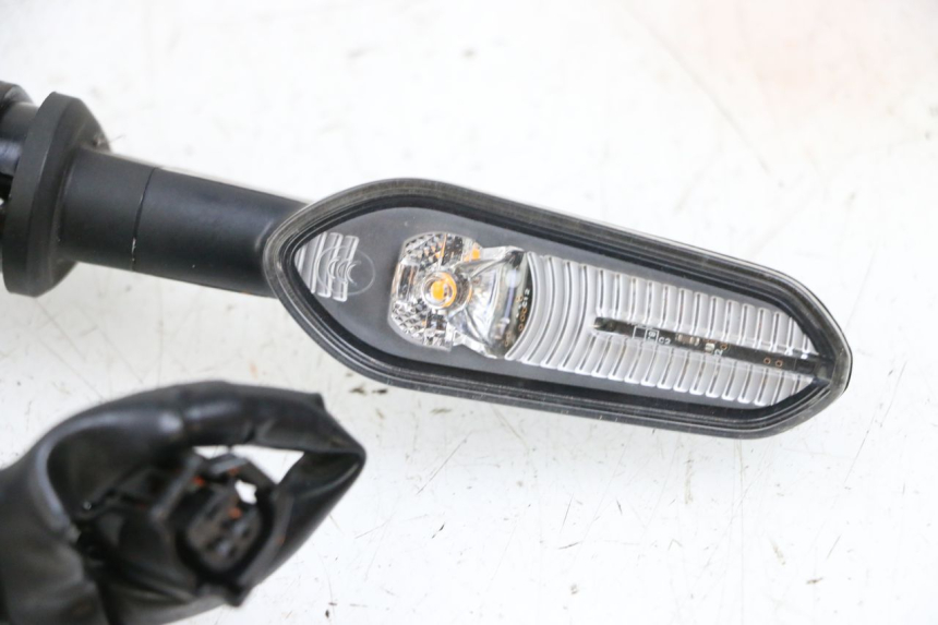 photo de HINTEN BLINKER YAMAHA NEO'S CORE 1 (2022 - 2026) - Oberflächenzustand und Material