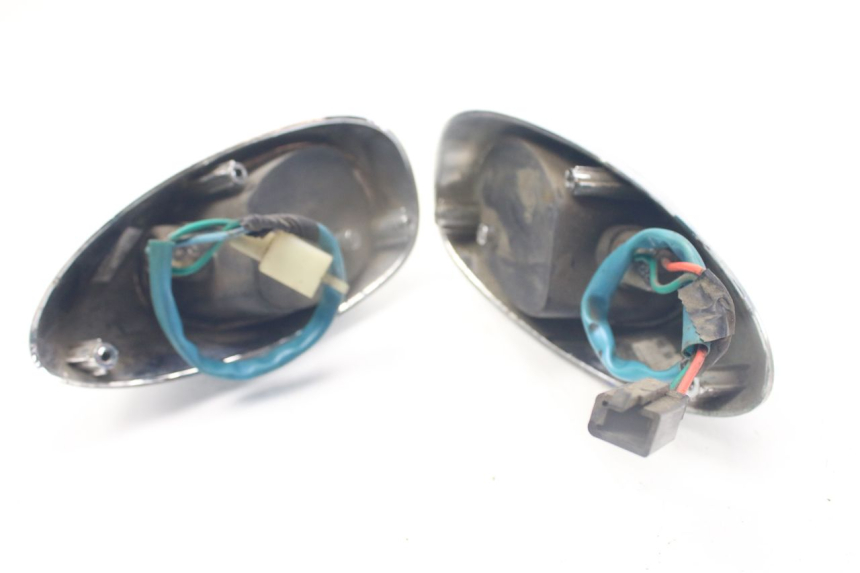 photo de HINTEN BLINKER KYMCO PEOPLE 250 (2004 - 2008) - Detailansicht des Bauteils