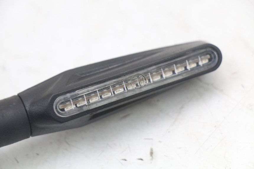 photo de HINTEN BLINKER SUZUKI GS F 500 (2004 - 2007) - Details der Befestigungspunkte