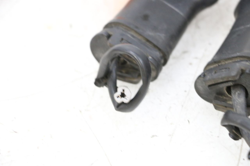 photo de HINTEN BLINKER YAMAHA TDM ABS 900 (2002 - 2014) - Details der Befestigungspunkte