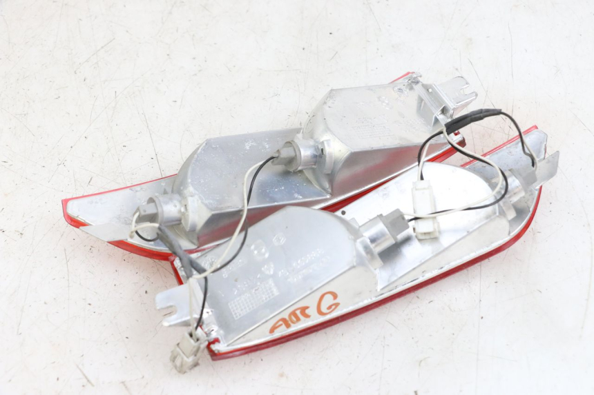 photo de HINTEN BLINKER PIAGGIO XEVO - X EVO 125 (2007 - 2017) - Alternative Perspektive